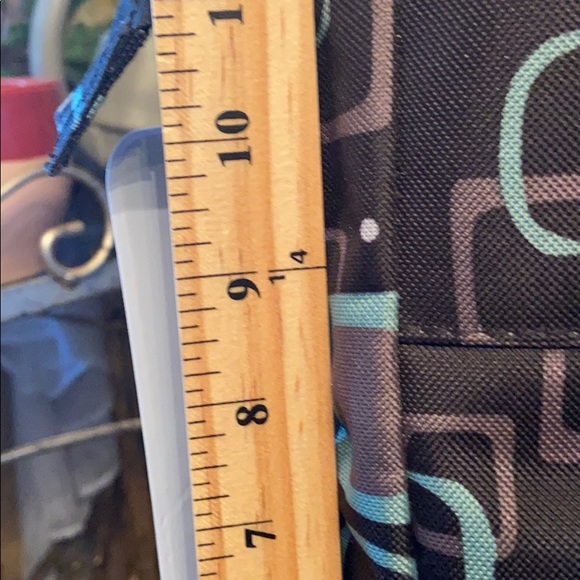 Gloria Vanderbilt Tote - Picture 4 of 7